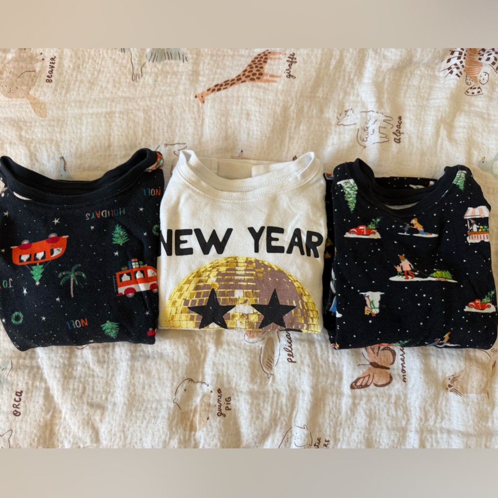 Old Navy Long Sleeve/long Pants Pajamas - 4T